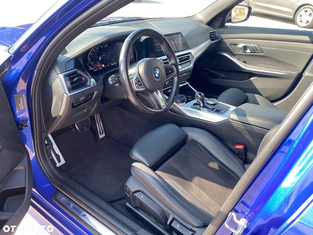 BMW Seria 3 320i M Sport - 12