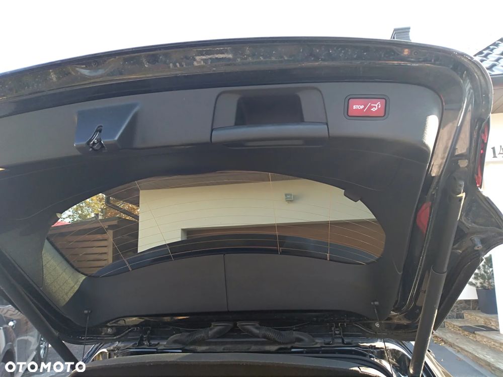 Mercedes-Benz GLA - 9