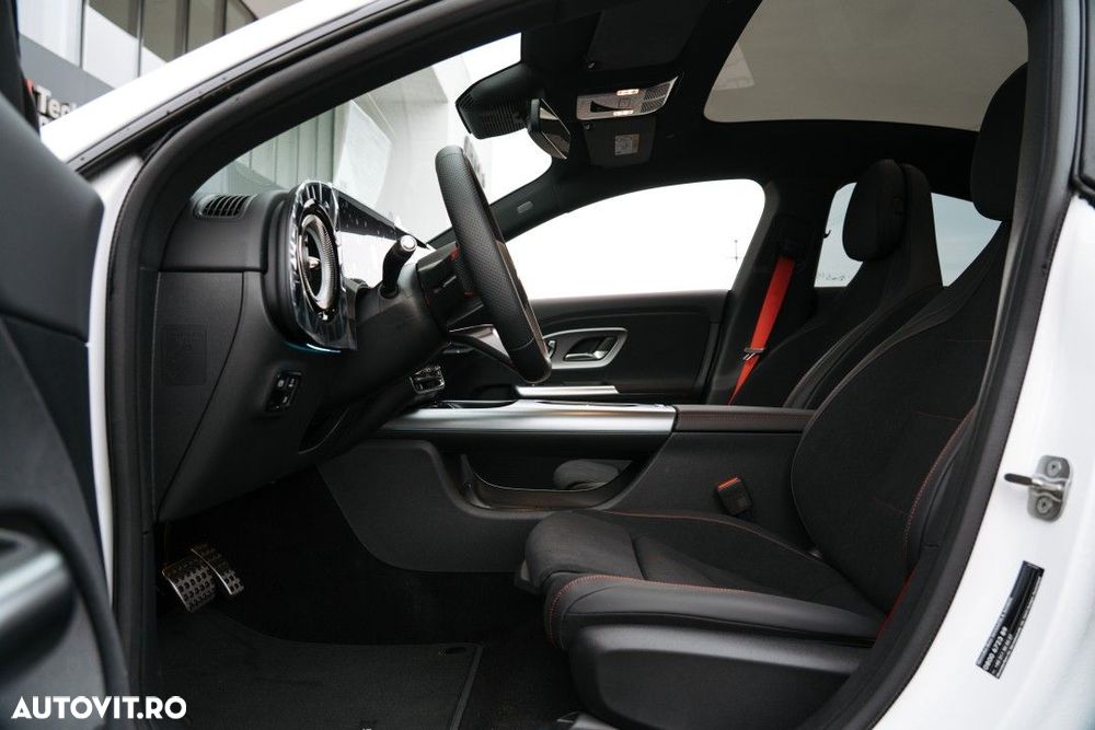 Mercedes-Benz CLA 220 4Matic - 10