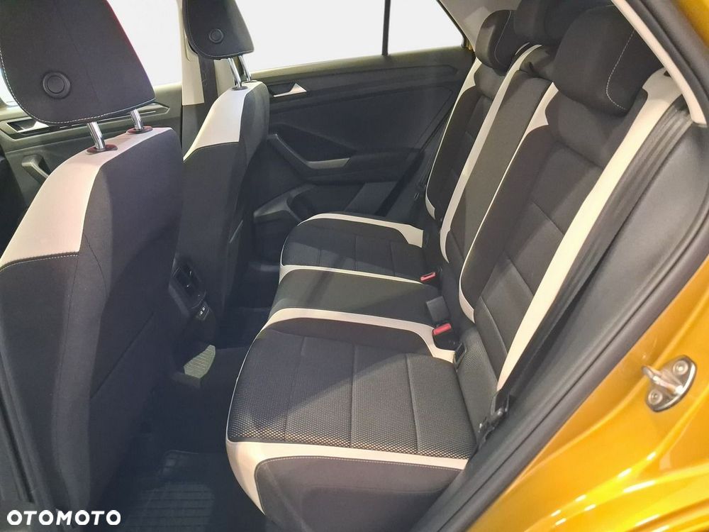 Volkswagen T-Roc - 11