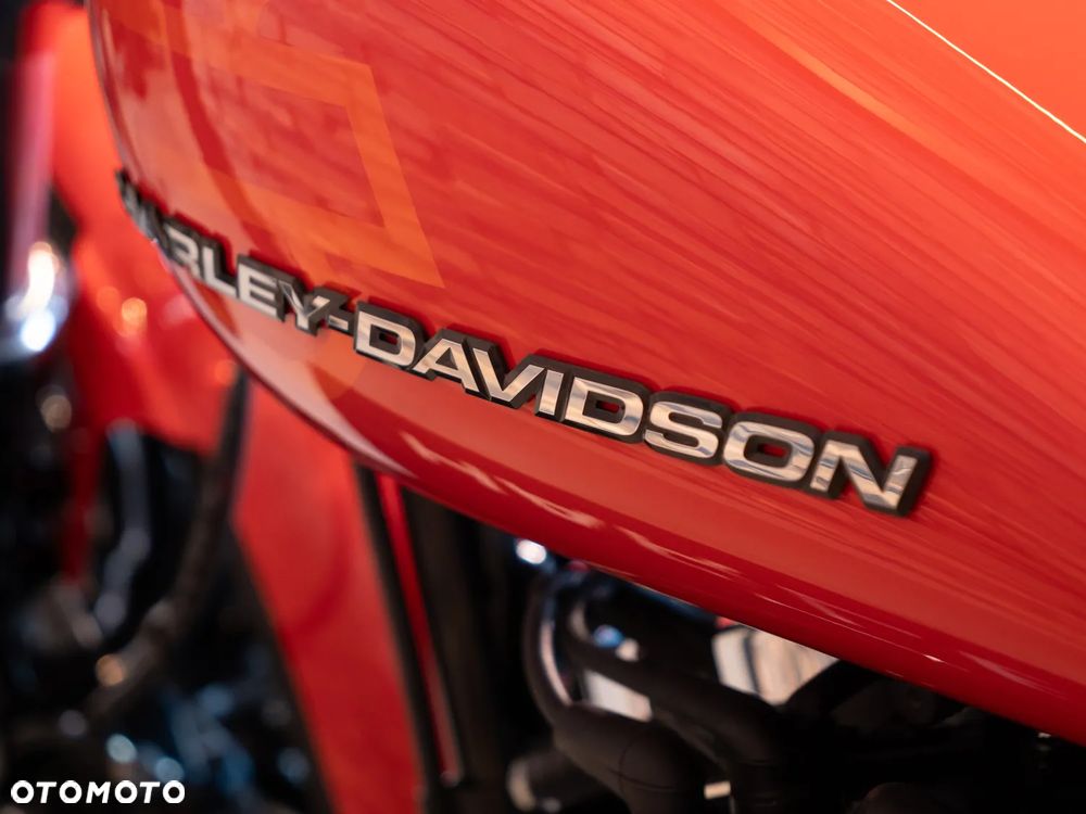 Harley-Davidson Softail Breakout - 4