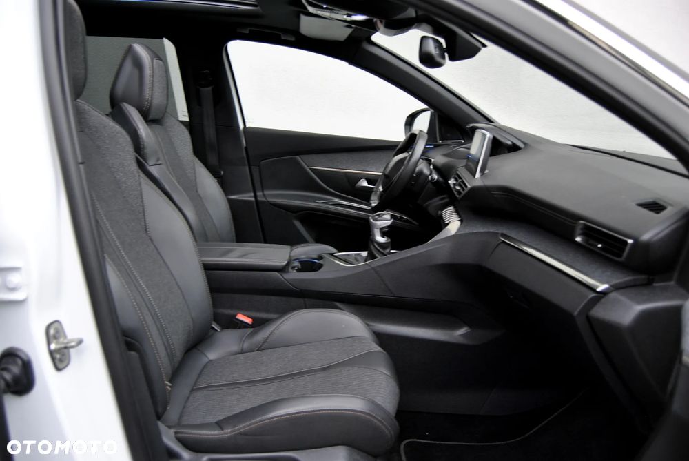 Peugeot 5008 2.0 BlueHDi Allure 7os - 21
