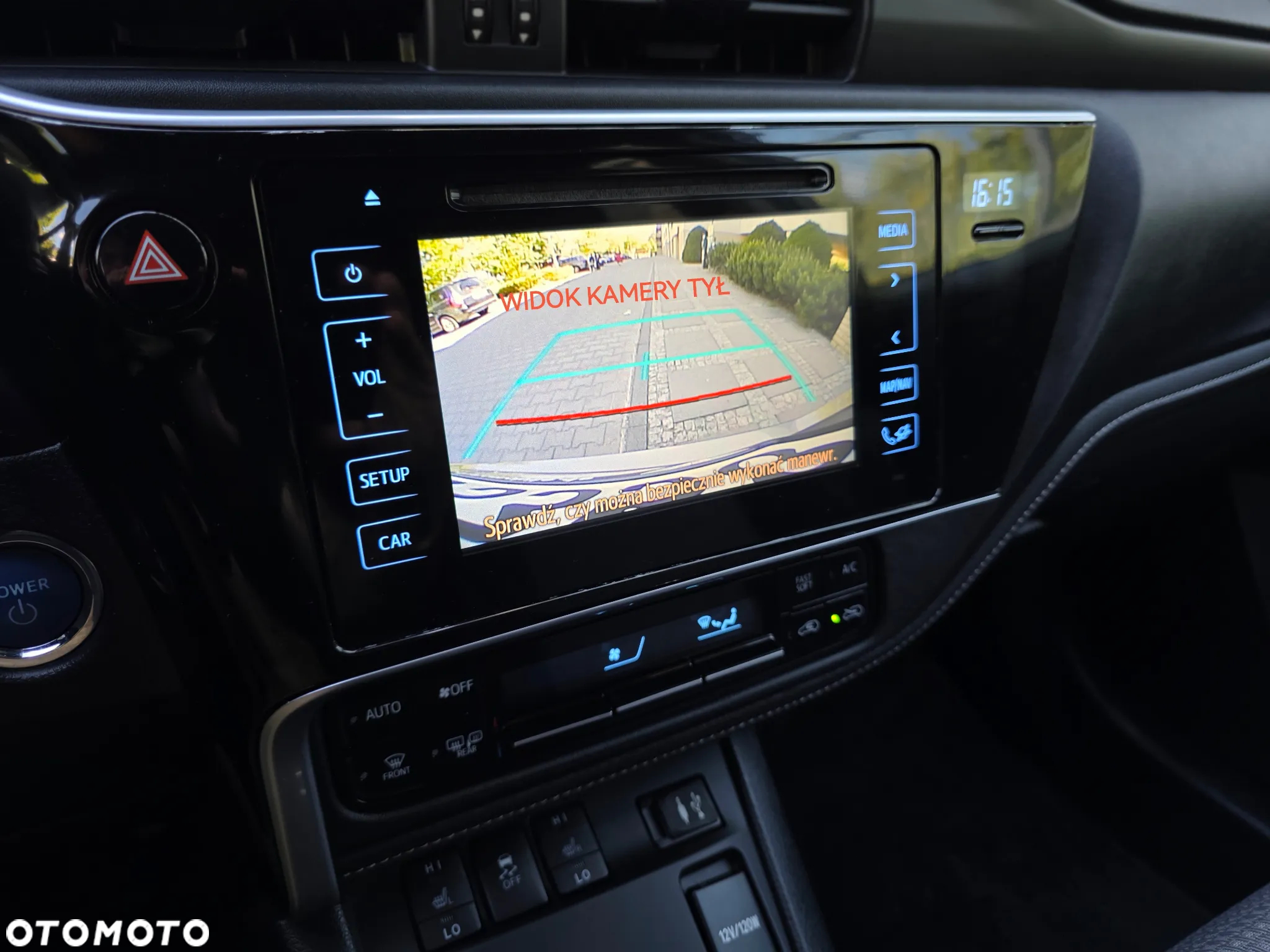 Toyota Auris 1.8 VVT-i Hybrid Automatik Edition S+ - 32