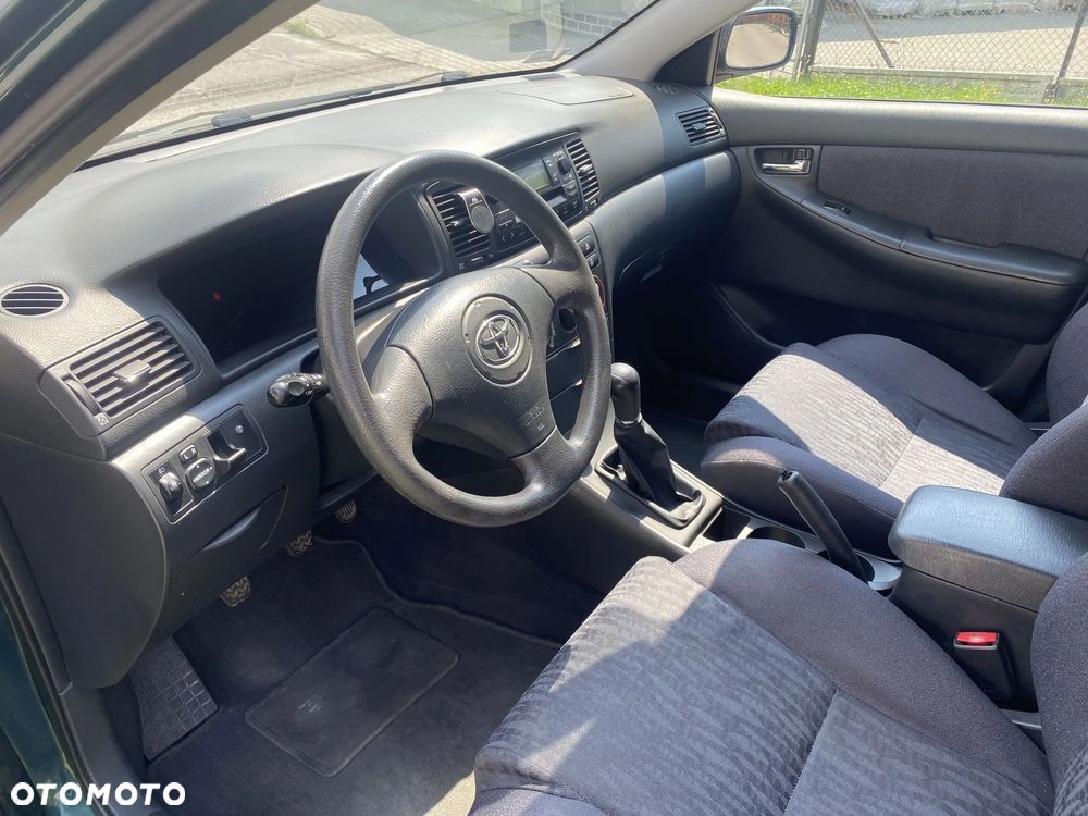 Toyota Corolla 1.6 VVT-i Sol - 5