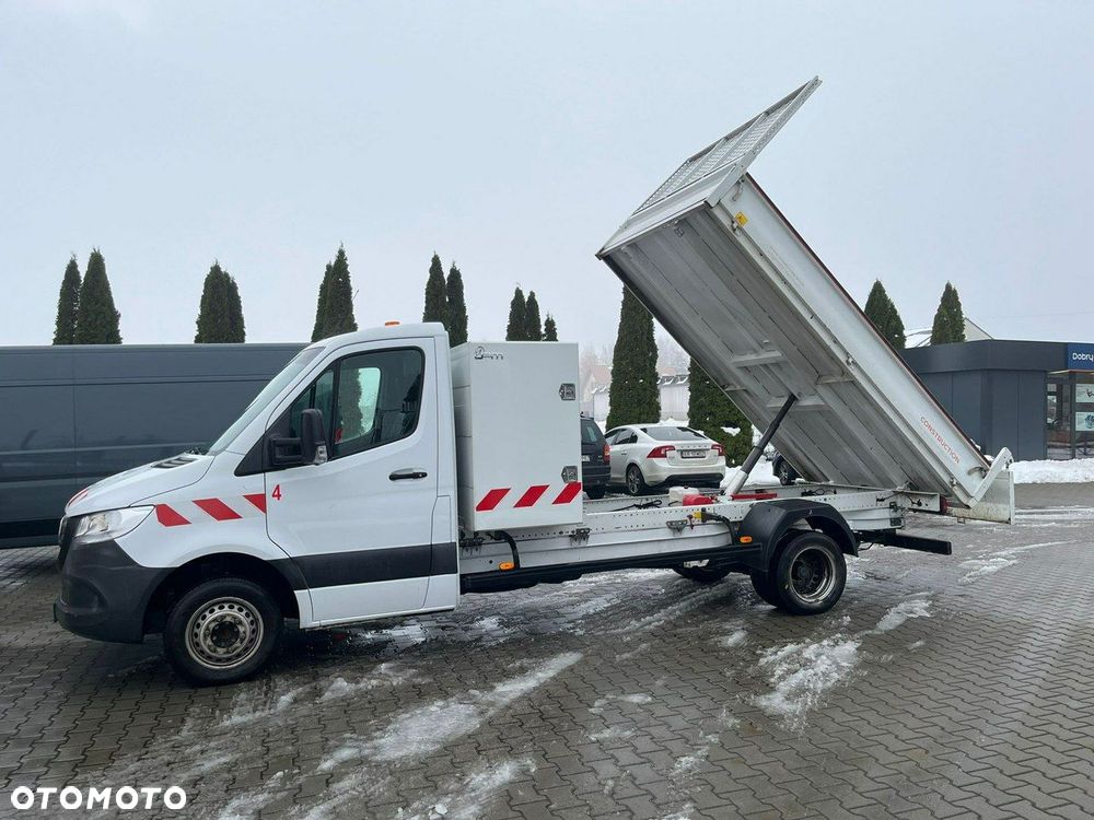 Mercedes-Benz Sprinter - 1