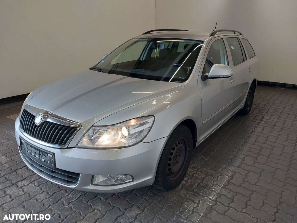 Skoda Octavia 1.6 TDI DPF Elegance - 1