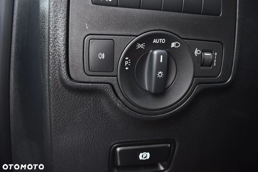 Mercedes-Benz 116 CDI L3 9G-TRONIC 447.605 - 19