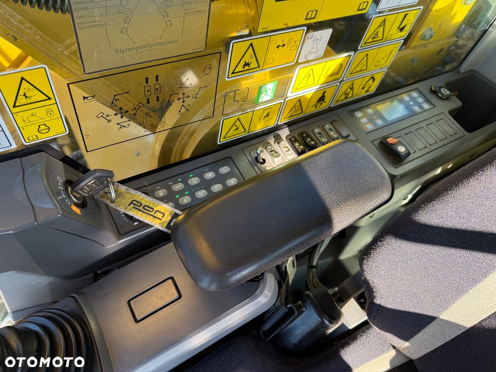 Caterpillar 330 FL - 37