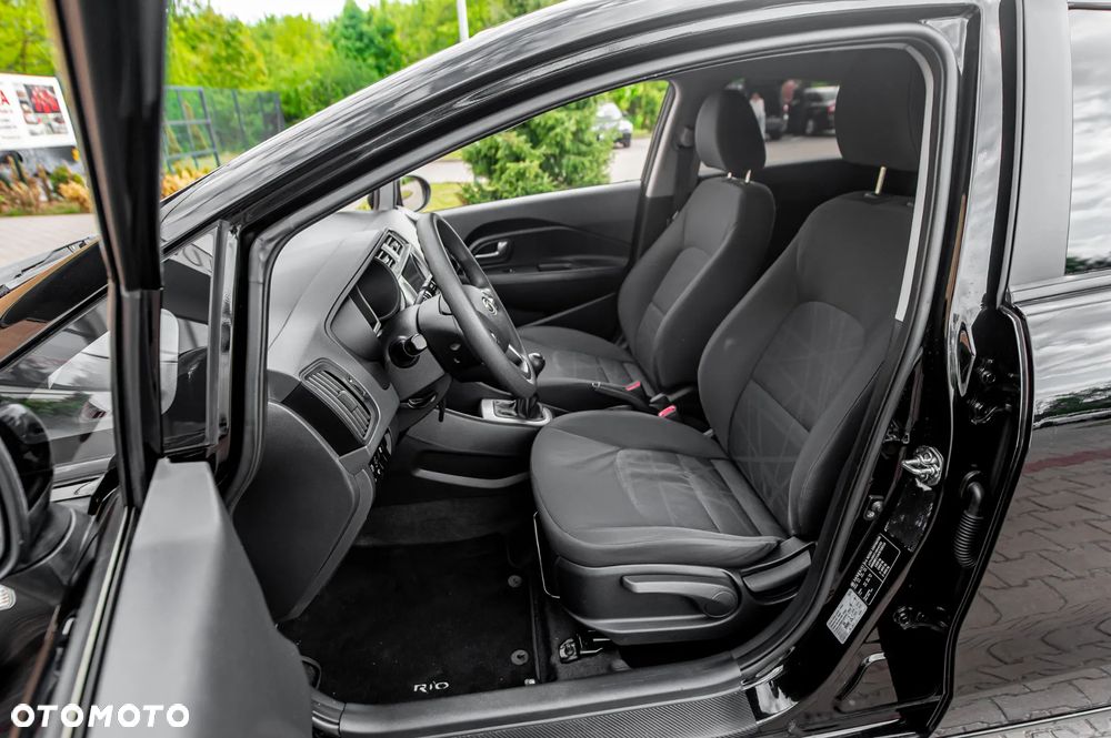 Kia Rio 1.2 Dream Team Edition - 6