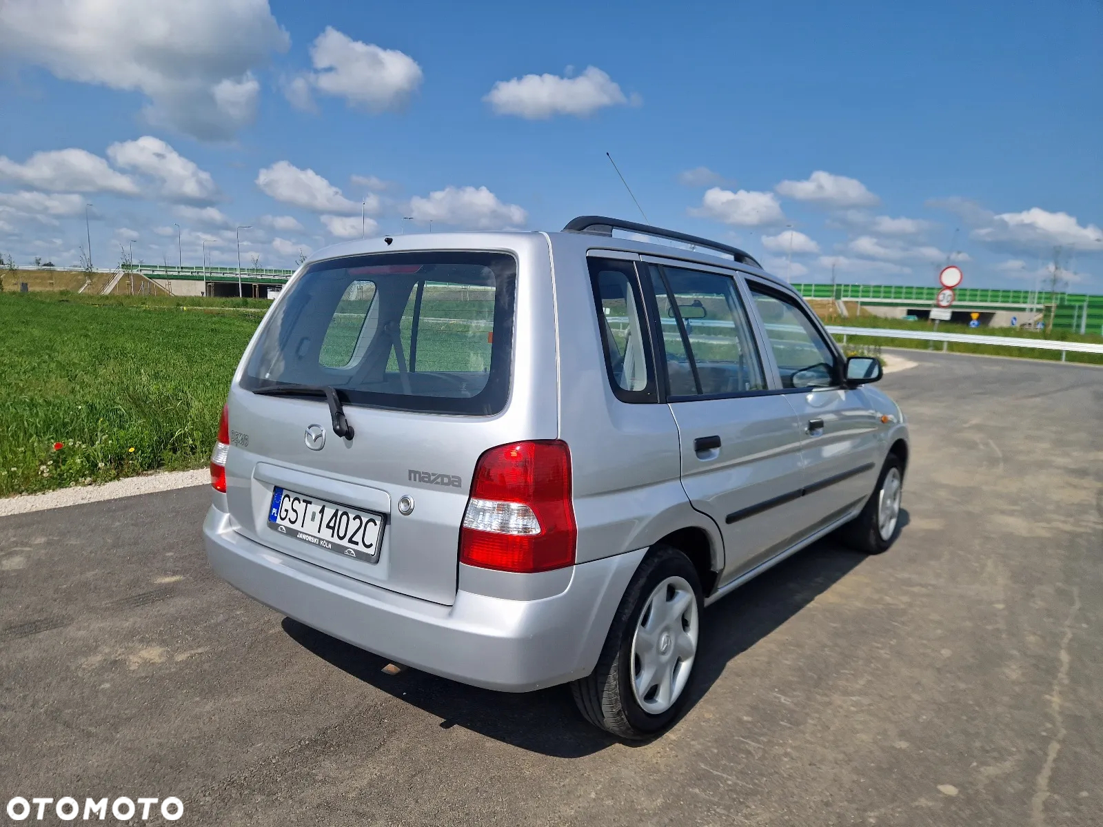 Mazda Demio - 12