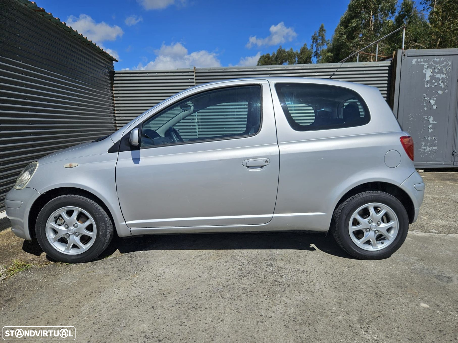 Toyota Yaris 1.0 MMT Final Edition - 11