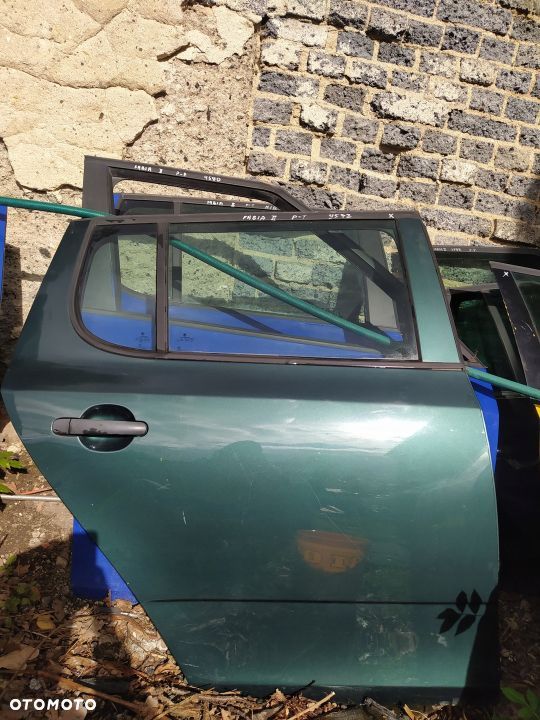 SKODA FABIA II 2 HB DRZWI TYŁ PRAWE KOLOR 9572 - 1