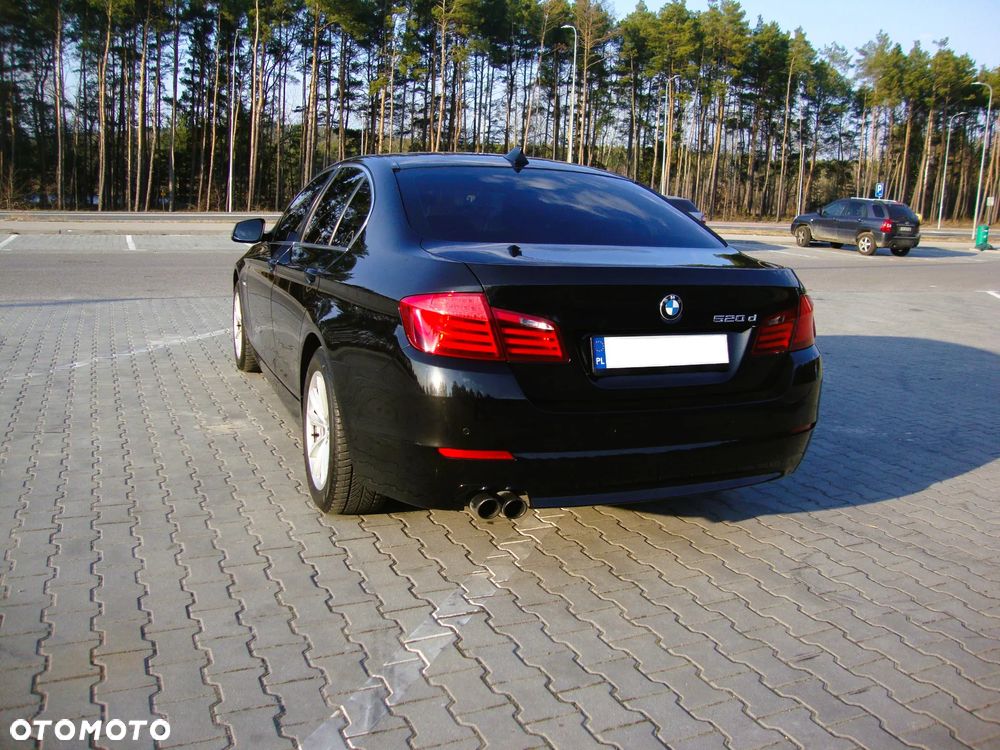 BMW Seria 5 520d - 5