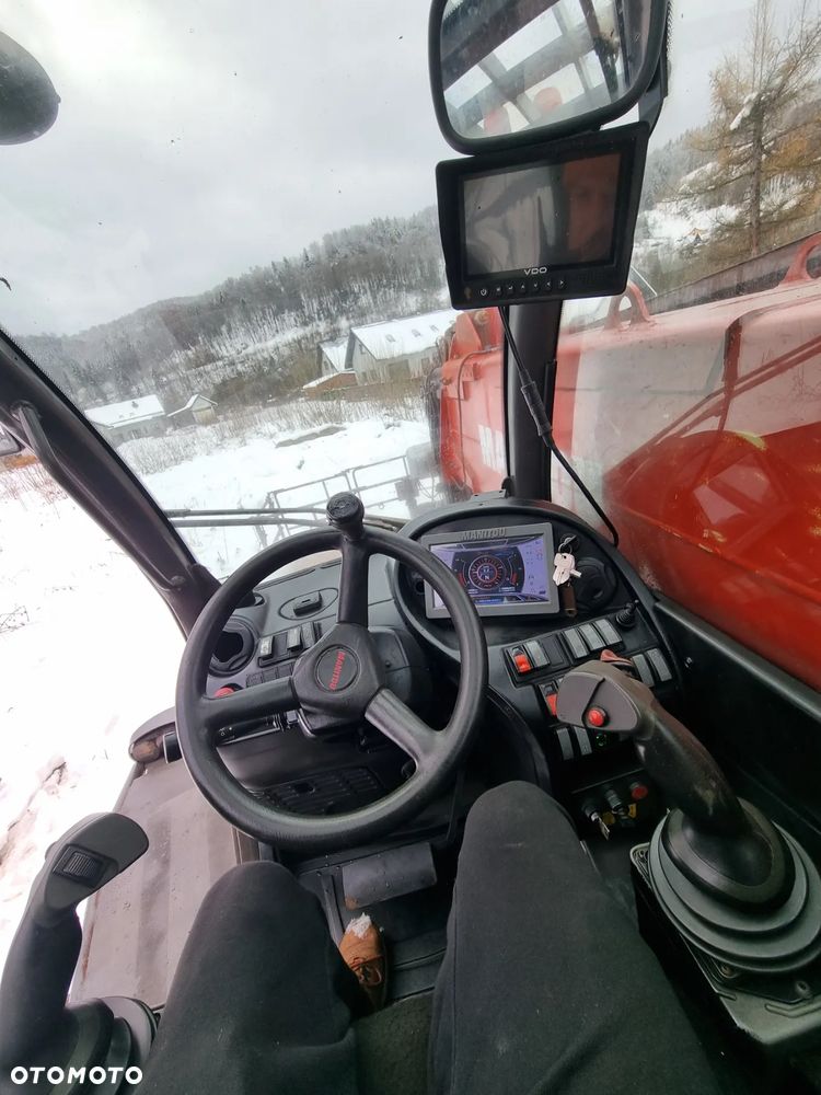 Manitou MRT3255+ PRIVILAGE Ładowarka Teleskopowa 32metry 5630 mtg Kosz (Pilot 2 funkcje) Wciągarka hydr. Widły. Jak Nowa z Norwegii! 2017r. KLIMA Webasto post. Kamera DEKRA 2026r. Po serwisach 100h temu! skręt 4 koła. Auto-poziomowanie! jazda szybka wolna. Zero luzów wycieków! - 24
