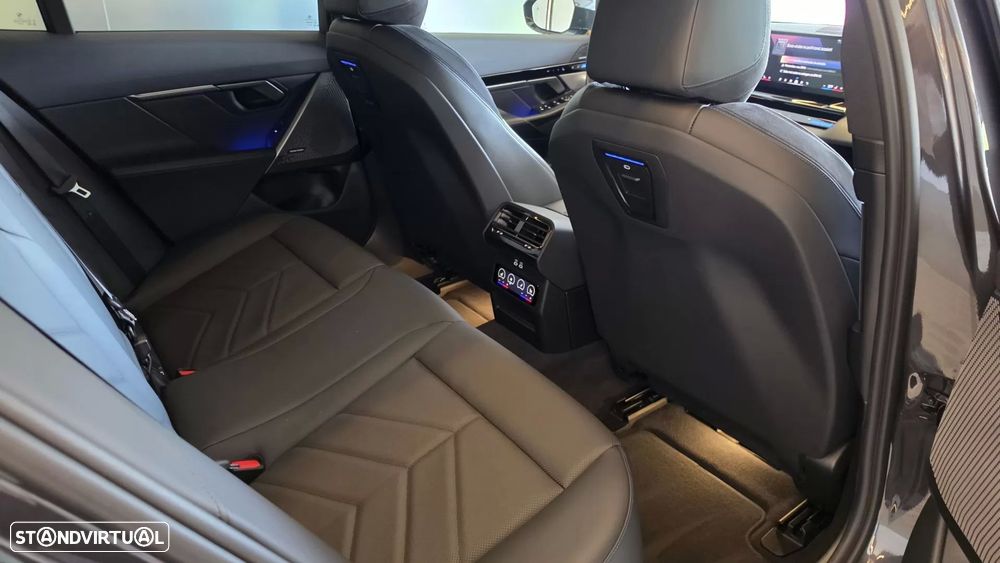 BMW 520 d Pack Desportivo M - 51
