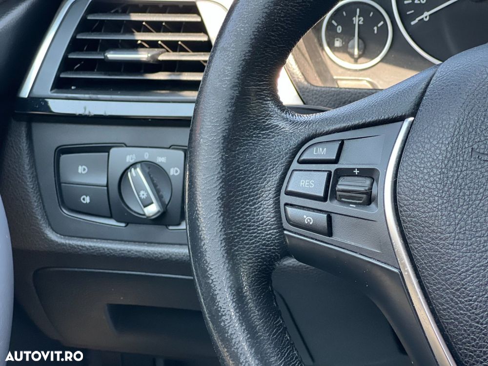 BMW Seria 3 318i Advantage - 23