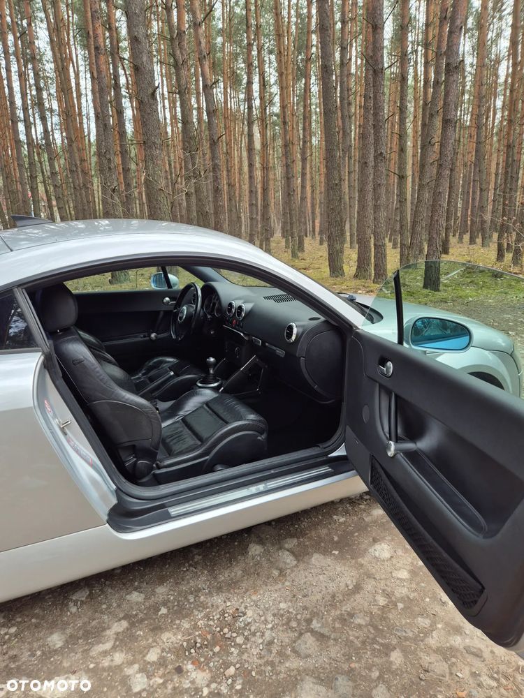 Audi TT Coupé 1.8T Quattro - 13