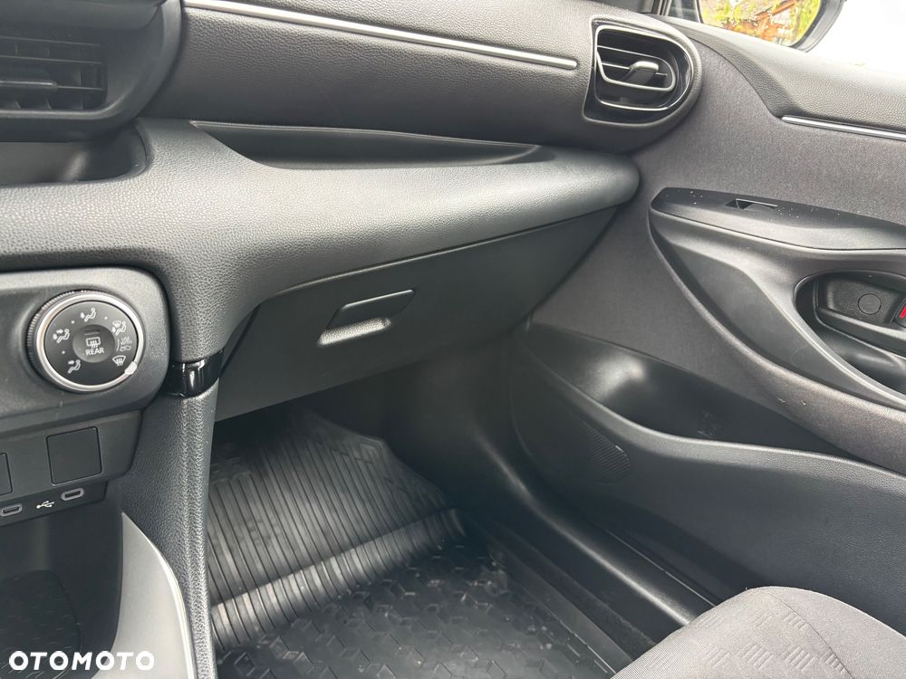 Toyota Yaris 1.5 Style - 25