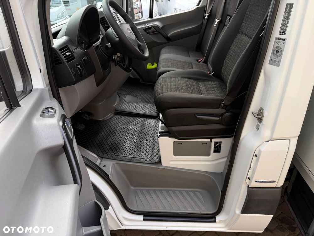 Mercedes-Benz Sprinter Skrzynia Laweta HDS - 21