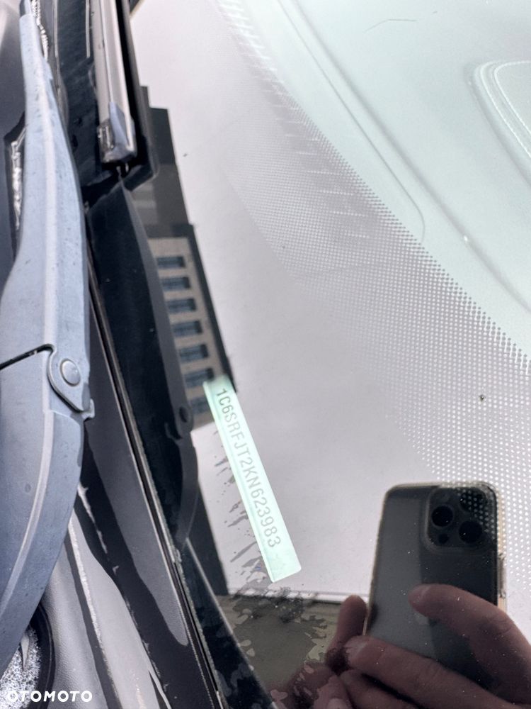 RAM 1500 Crew Cab Shortbed Laramie - 10