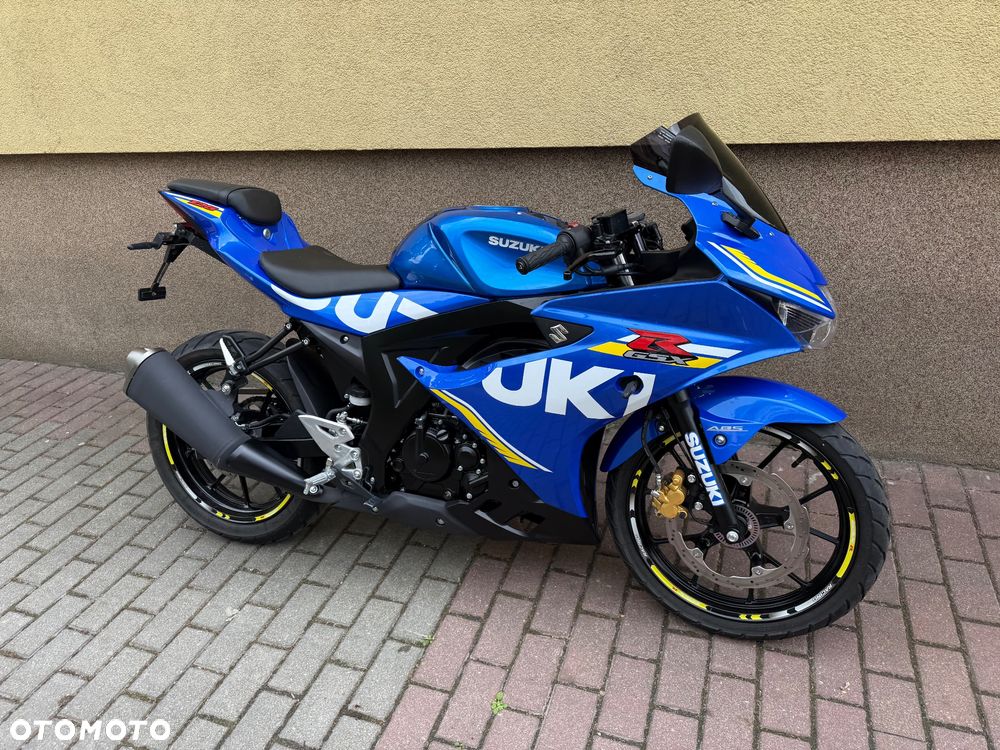 Suzuki GSX-R - 1