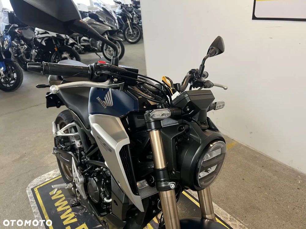 Honda CB - 9