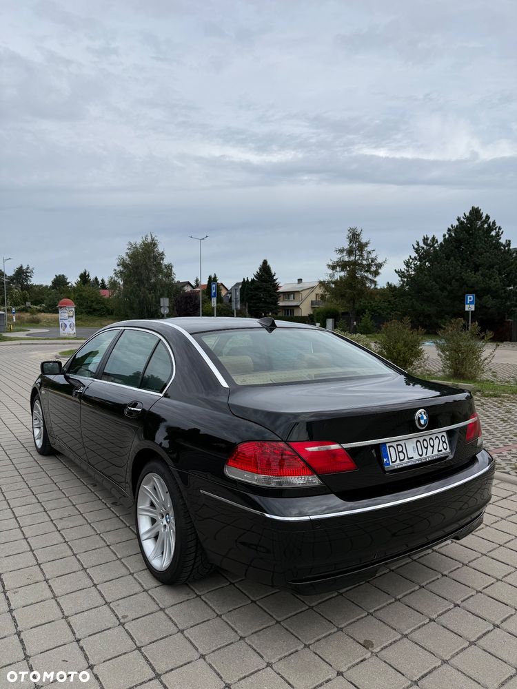 BMW Seria 7 740i L - 2