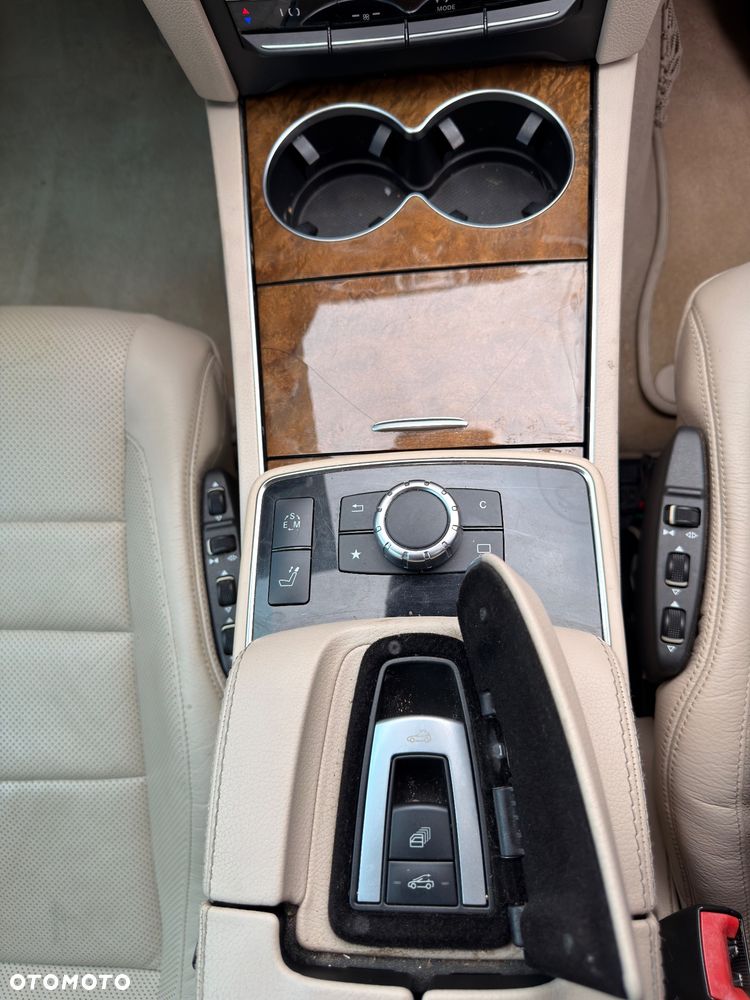 Mercedes-Benz Klasa E 400 - 12