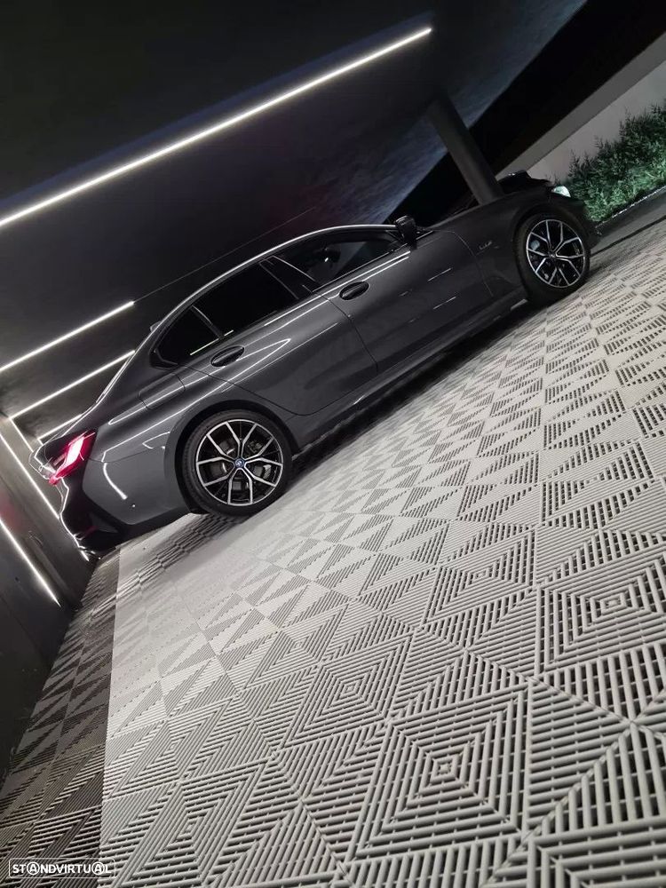 BMW 330 e Line Sport Auto - 17