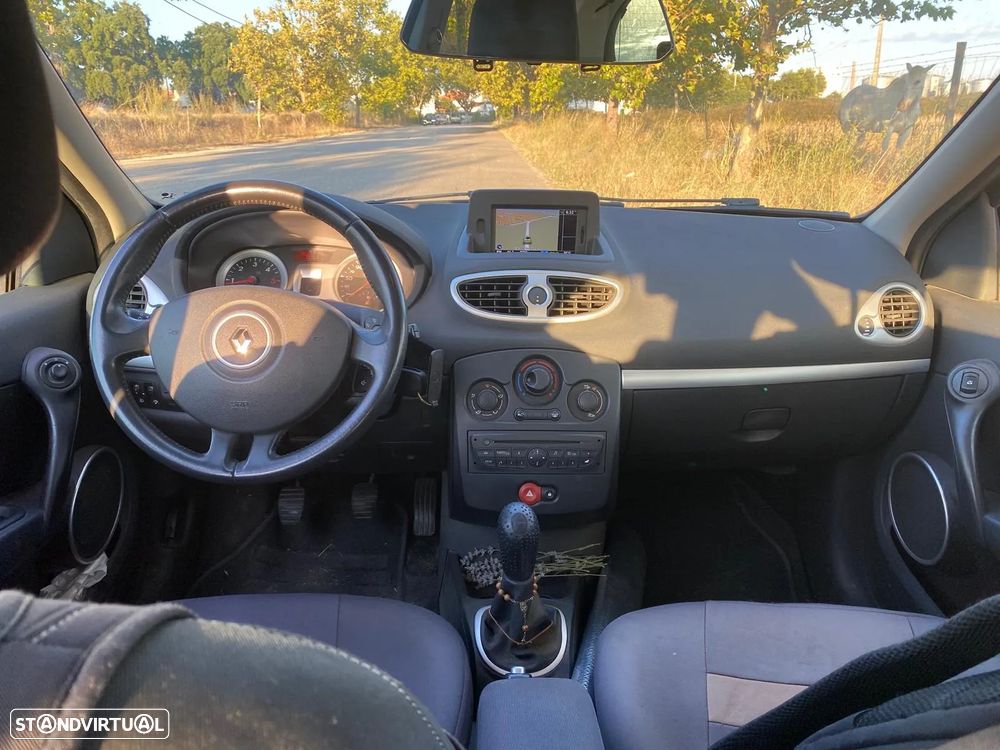 Renault Clio - 2