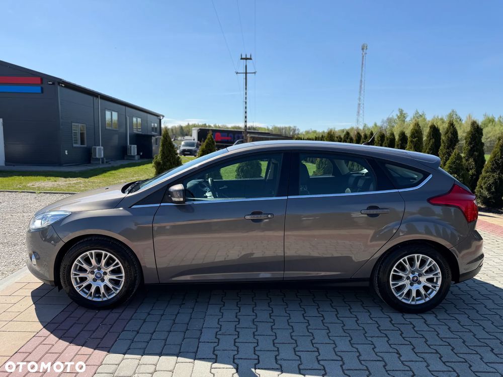 Ford Focus 1.6 TDCi DPF Titanium - 11