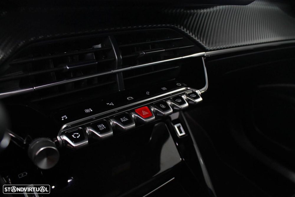 Peugeot 2008 PureTech 130 GT - 27