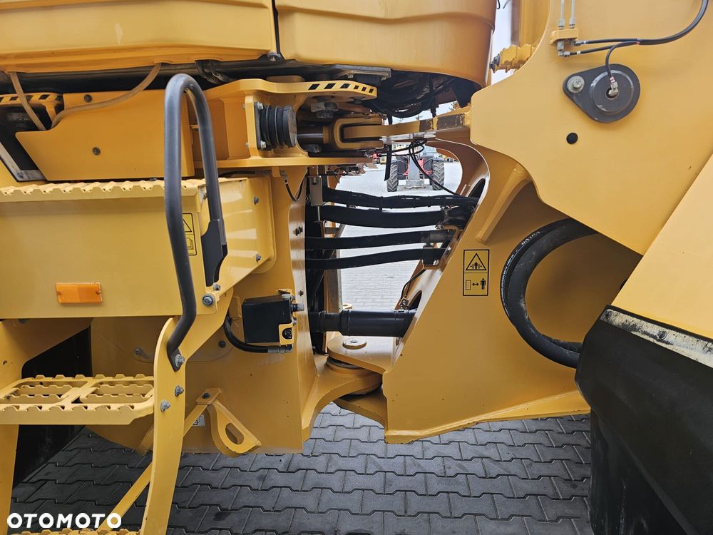Volvo L180H - 14