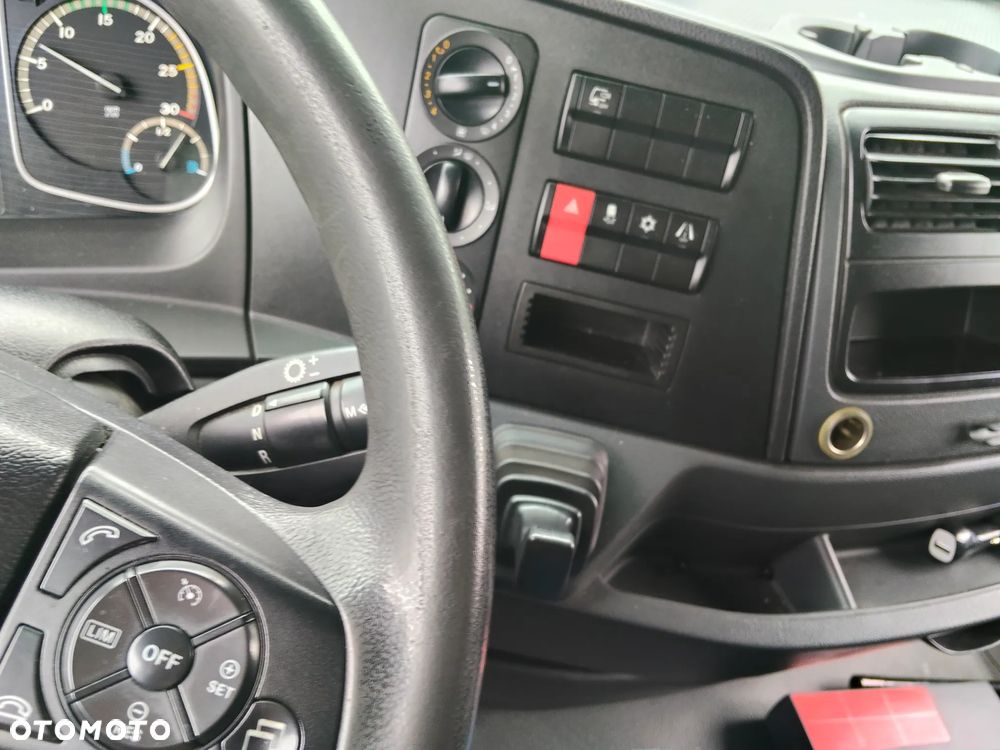 Mercedes-Benz Atego 1218 - 21