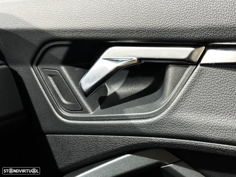 Audi Q3 Sportback 45 TFSIe S line S tronic - 32