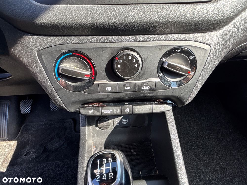 Hyundai i20 - 19