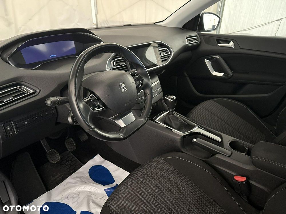 Peugeot 308 - 13