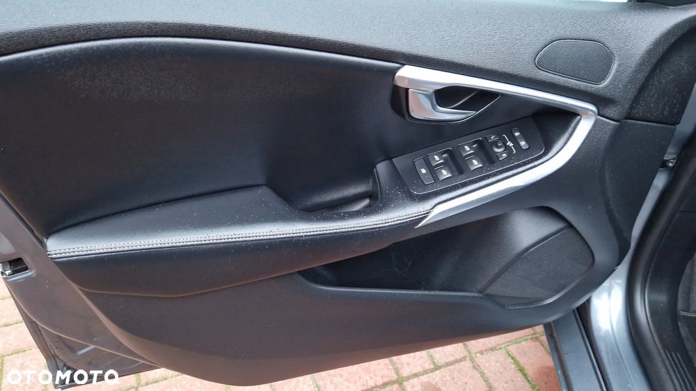 Volvo V40 D2 RDesign - 37