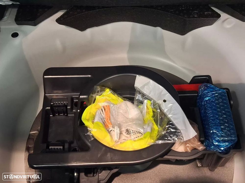 Opel Corsa 1.2 T Hybrid EdCT - 34