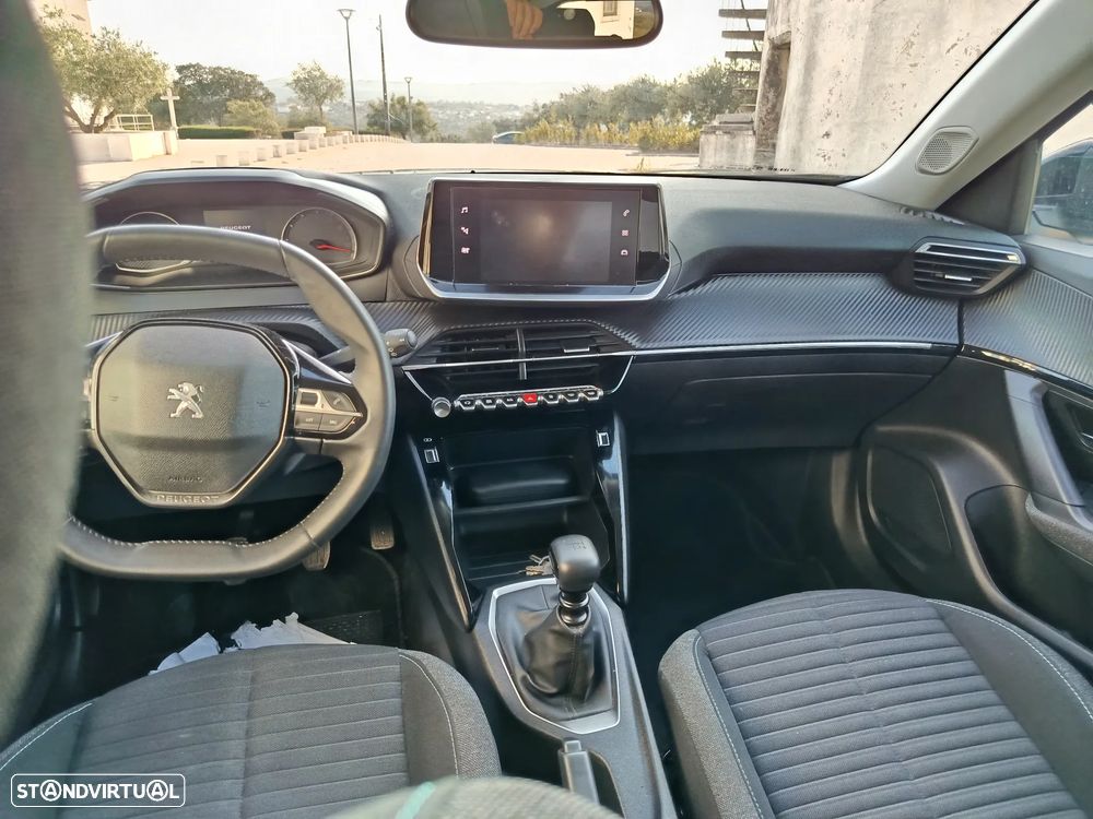 Peugeot 2008 - 9