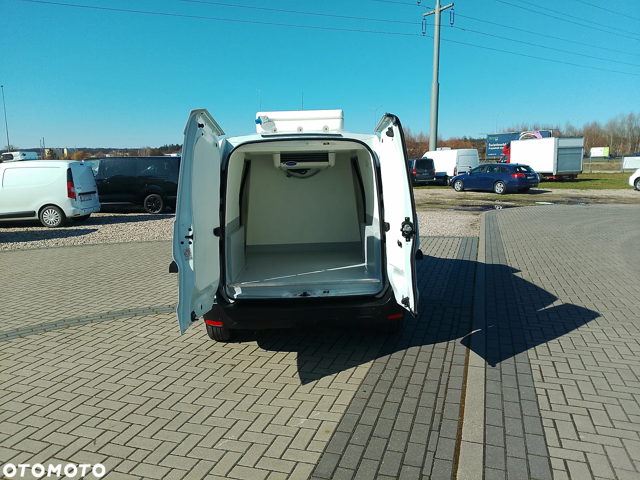Dacia Dokker L2 Maxi Nowa Izoterma Chłodnia Mroźnia 2 x drzwi boczne Carrier 220V Lpg PL - 36