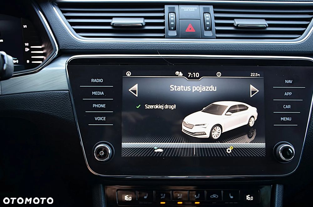 Skoda Superb 2.0 TDI SCR Active DSG - 19