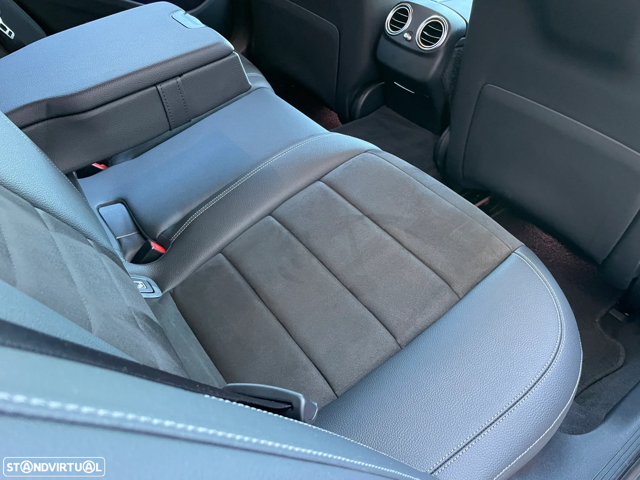 Mercedes-Benz E 220 d AMG - 42