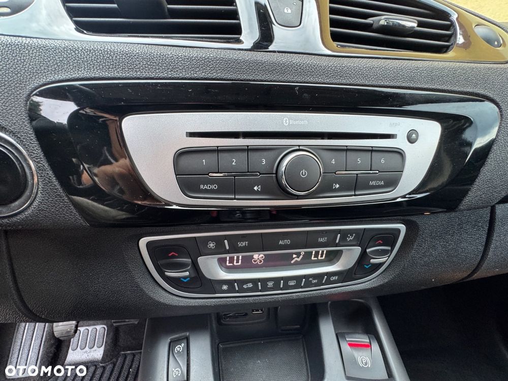 Renault Scenic 1.5 dCi Bose - 22