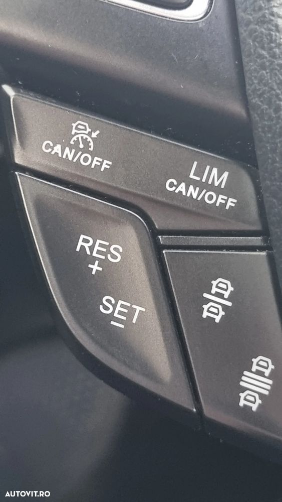 Ford Focus 1.5 TDCi Powershift Titanium - 9