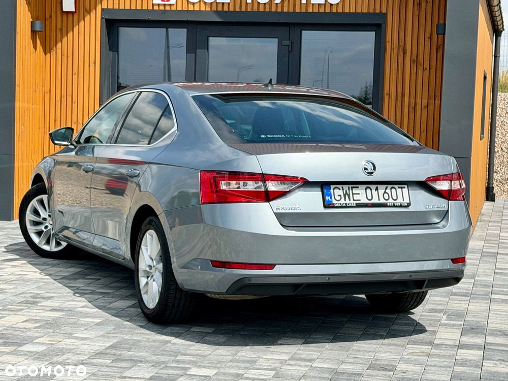 Skoda Superb 1.8 TSI Ambition DSG - 16