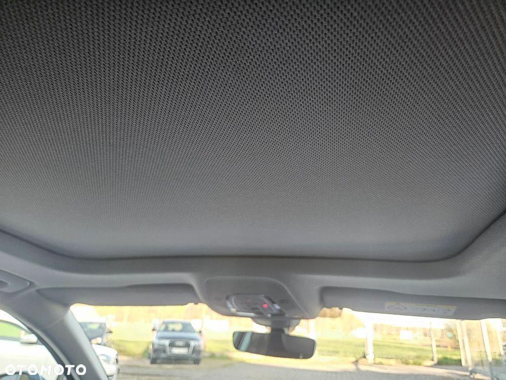 Audi A4 Avant 40 TFSI S tronic - 30