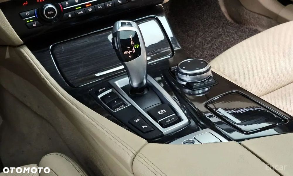 BMW Seria 5 520d xDrive Luxury Line - 10