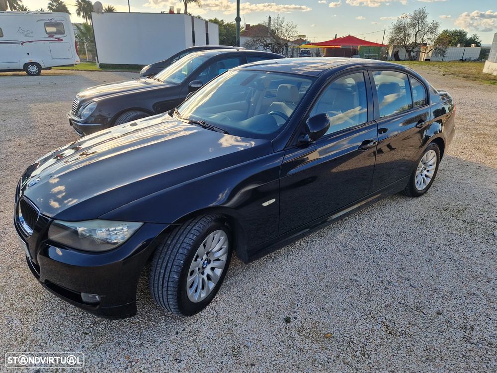 BMW 320 iA Exclusive - 8