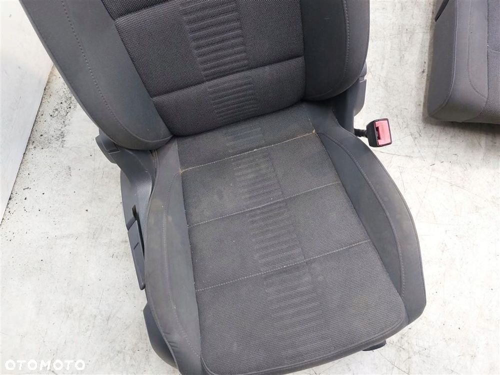 Fotele komplet VW Touran 2007-2010 LIFT WERSJA EUROPEJSKA ŁADNE - 8
